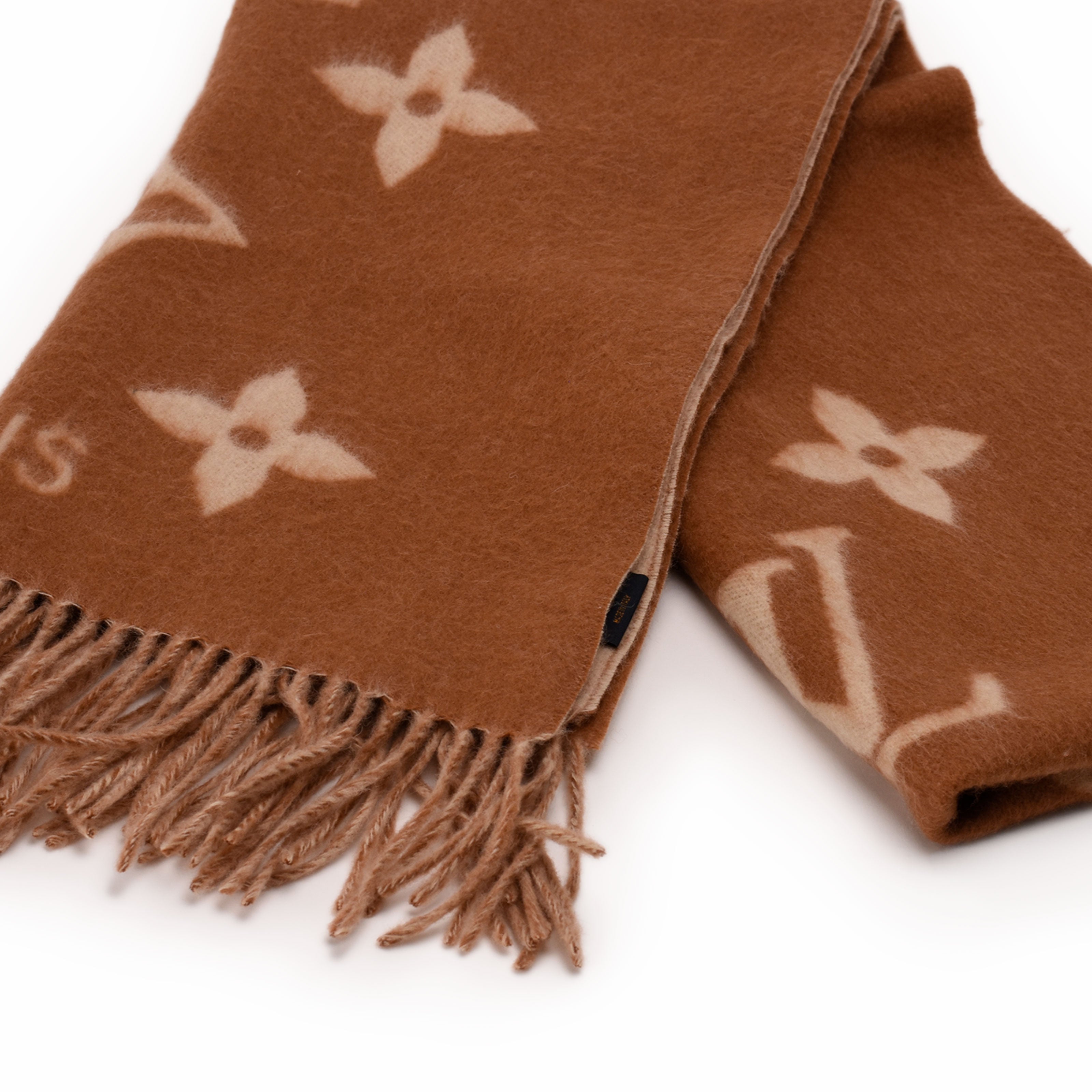 Louis Vuitton Reykjavik Scarf Sable