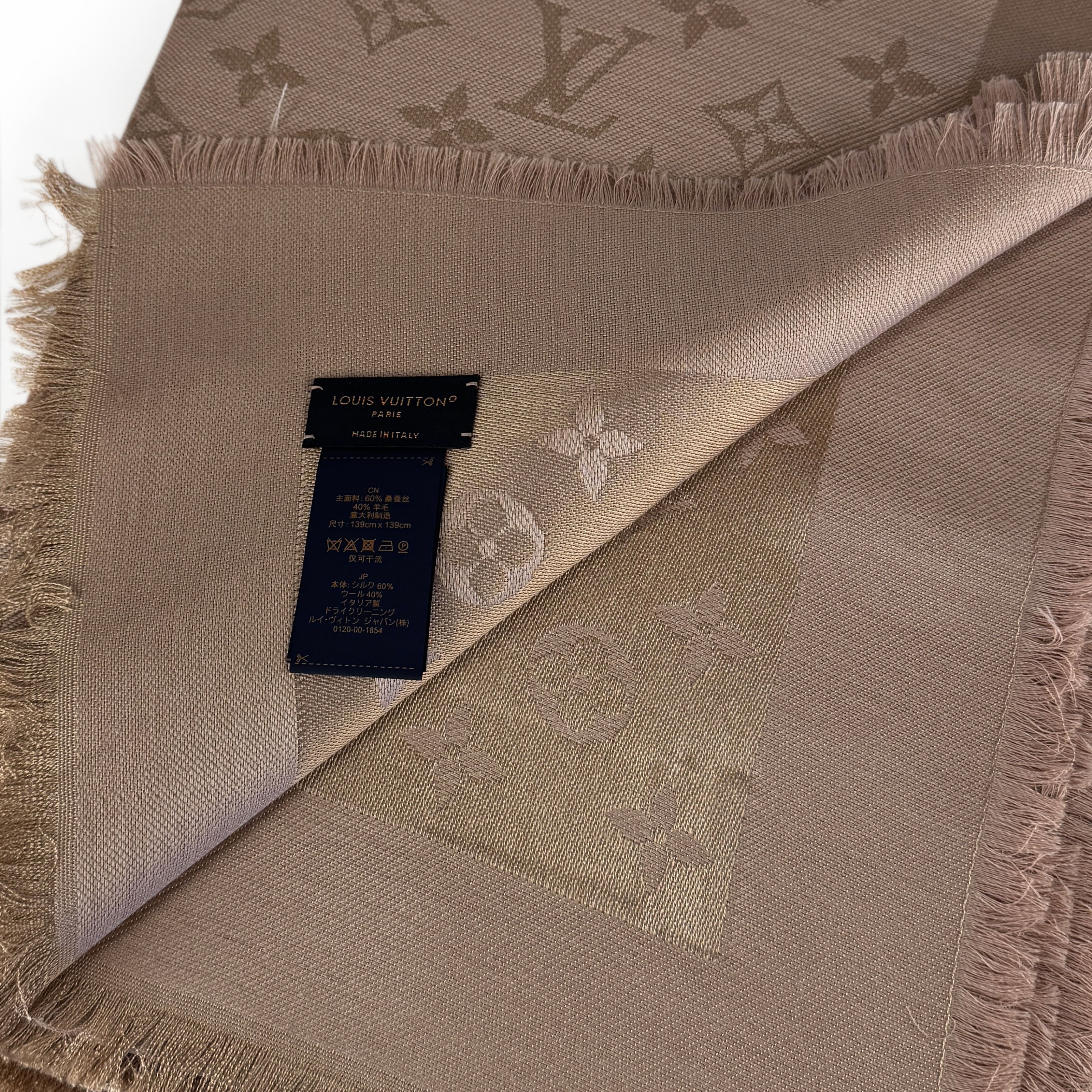 Louis Vuitton Monogram Classic Shawl Beige Rose